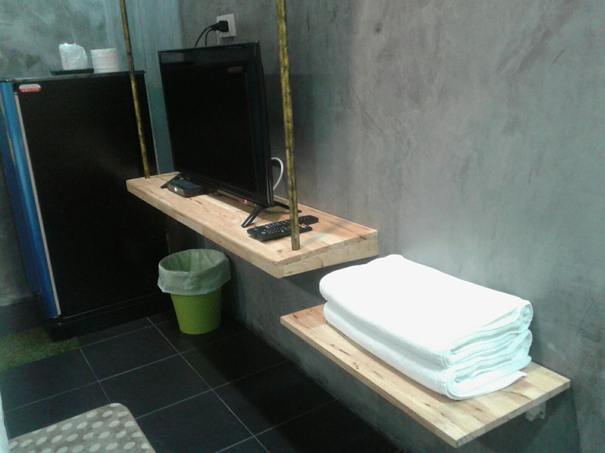 King Kong Hostel At Krabi town Exterior foto